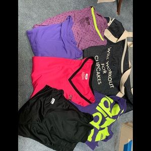 A medium size workout lot with work out duffel bag